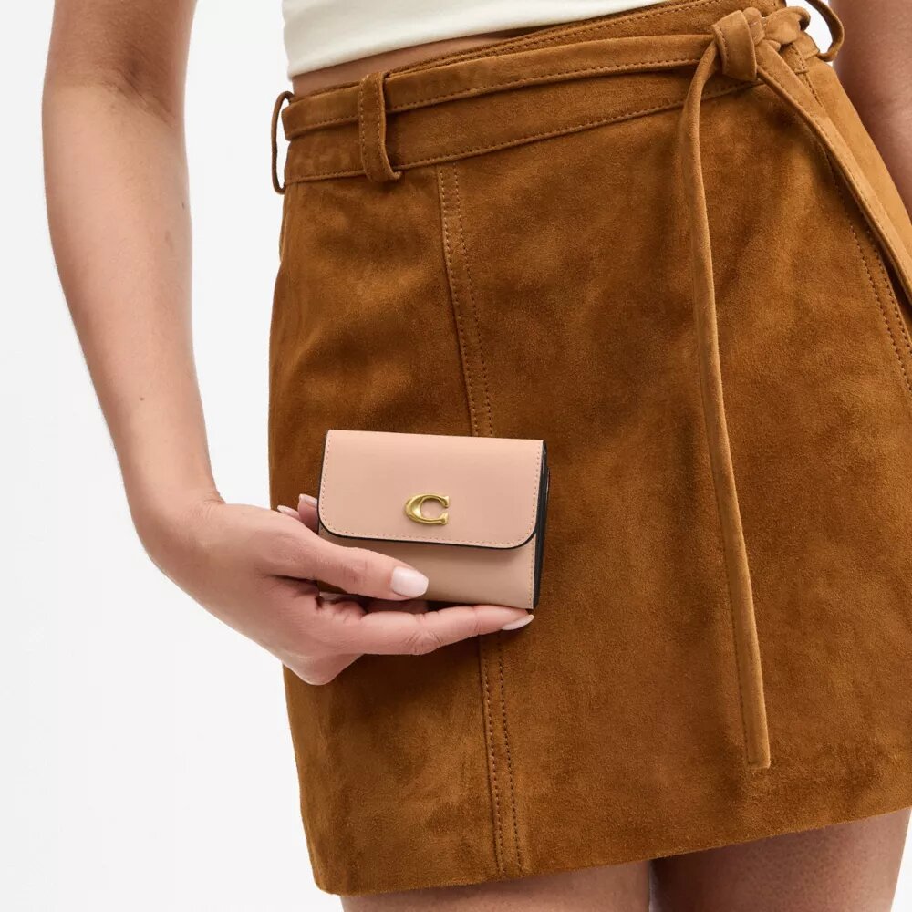 Cartera portatarjetas esencial en color block