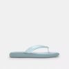 Chanclas de goma en el diseño característico