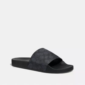 Chanclas de piscina en Signature Canvas