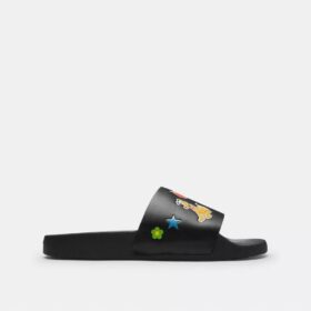 Chanclas Disney x Coach sin cordones con estampado de pegatinas