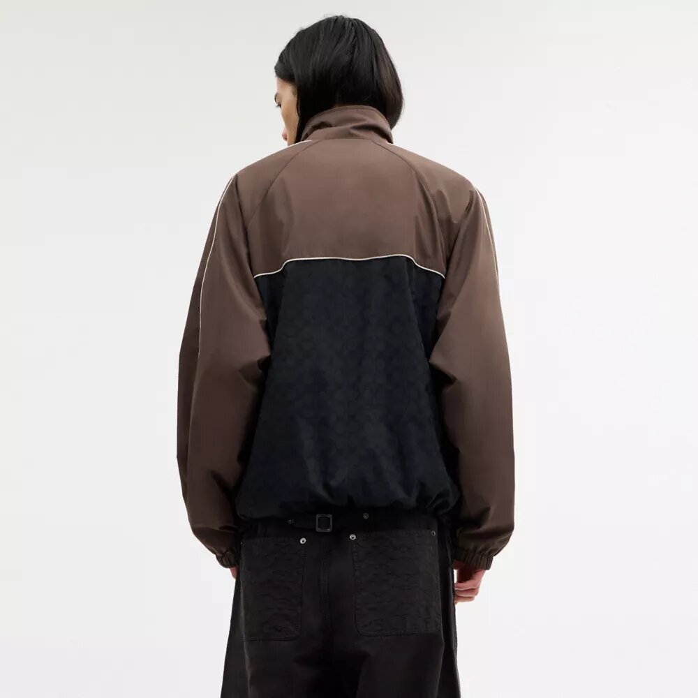 Chaqueta deportiva de poliéster reciclado