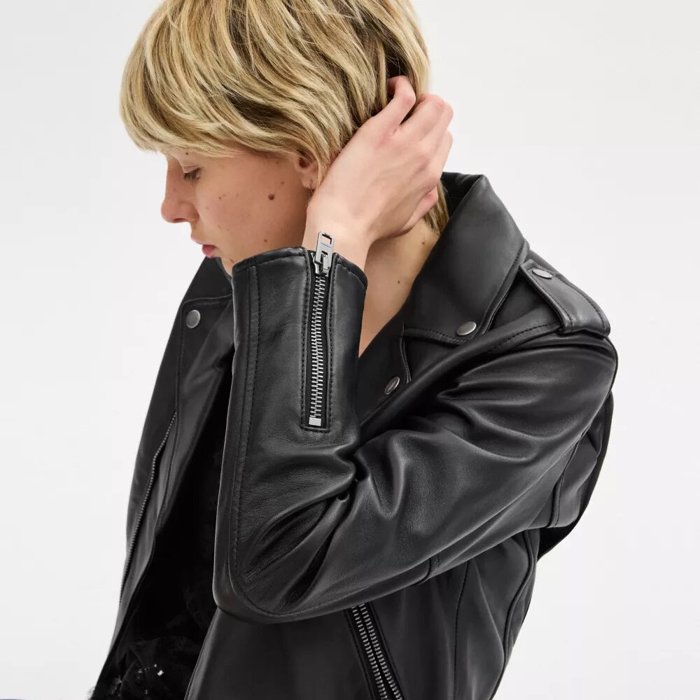 Chaqueta motera