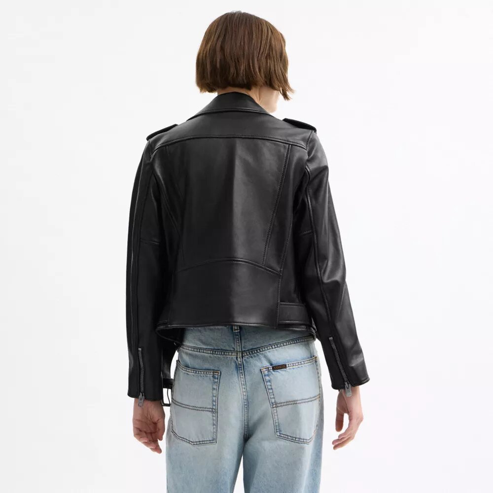 Chaqueta motera con cinturón