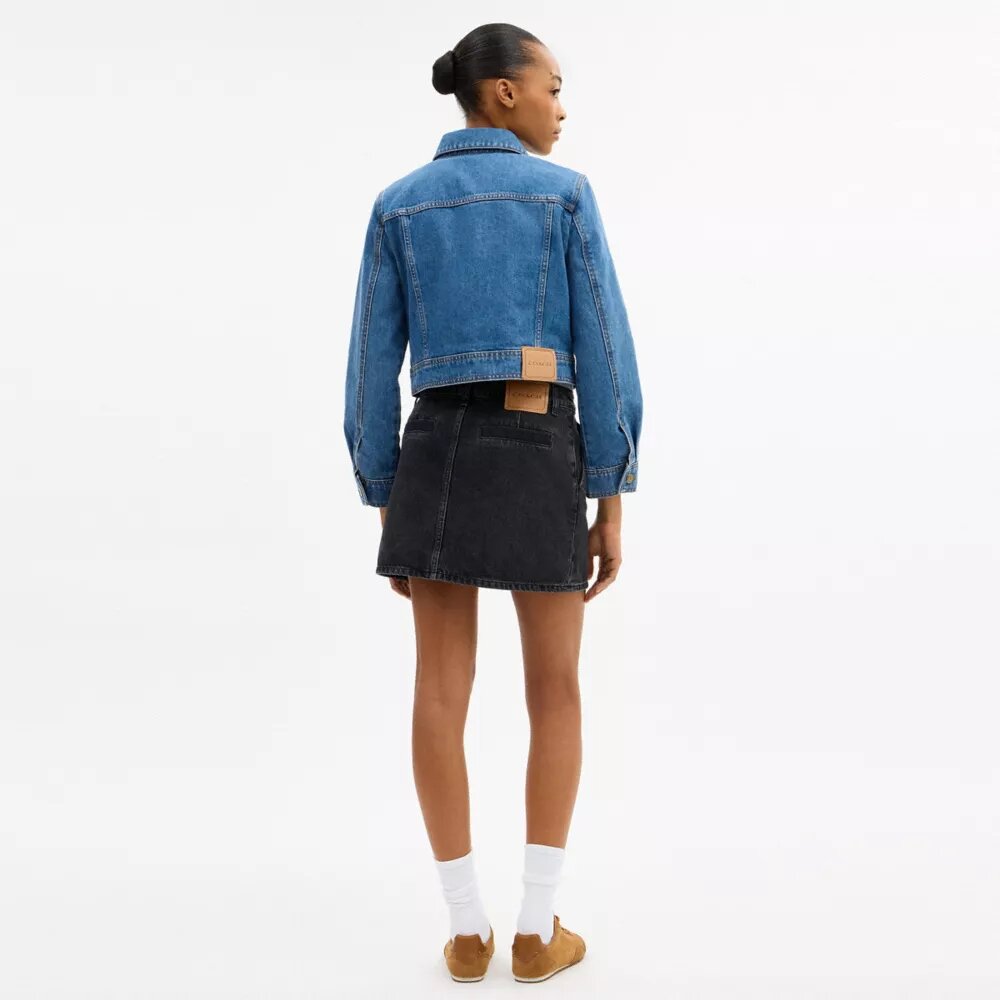 Chaqueta vaquera entallada «Sculpted C» de algodón orgánico