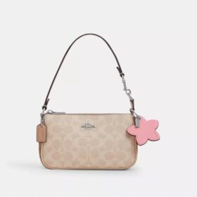 Colgante para bolso con forma de flor