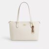 Colgante para bolsos con cierre de presión en Signature Canvas