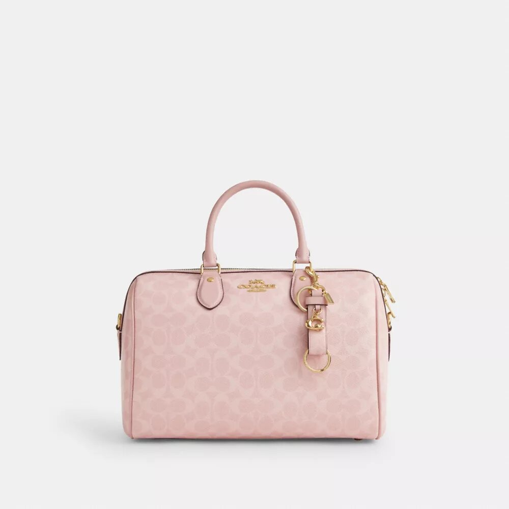 Colgante para bolsos con cierre de presión en Signature Canvas