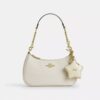 Colgante para bolsos con forma de estrella en piel exclusiva