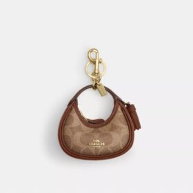 Colgantes para bolsos Carmen en Signature Canvas