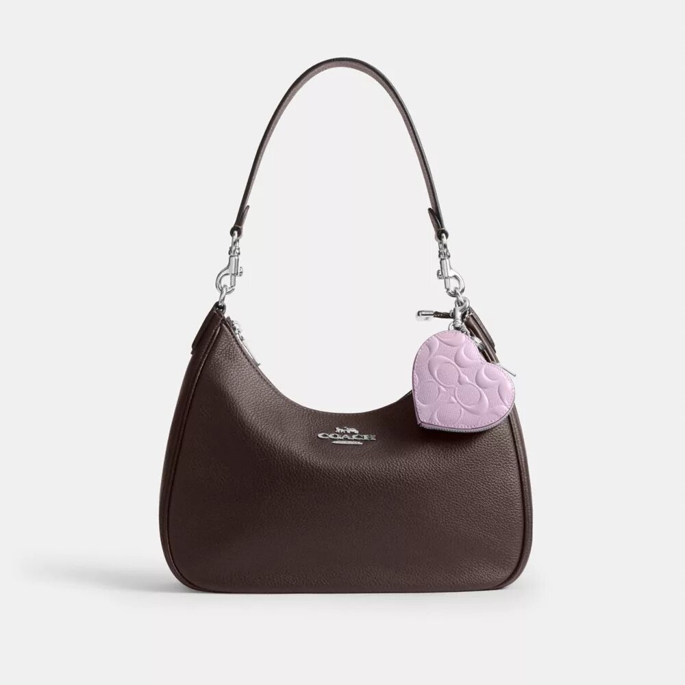 Colgantes para bolsos en forma de corazón en piel exclusiva con colgante de corazón