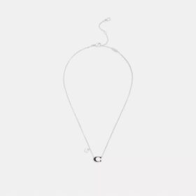 Collar con colgante de corazón esmaltado con nuestro sello característico