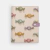 Cuaderno con estampado de caramelos