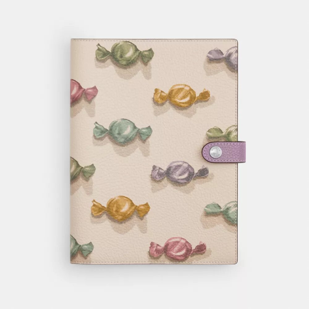 Cuaderno con estampado de caramelos