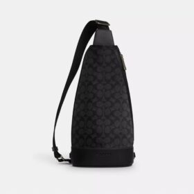 Mochila bandolera Dominic en Signature Canvas