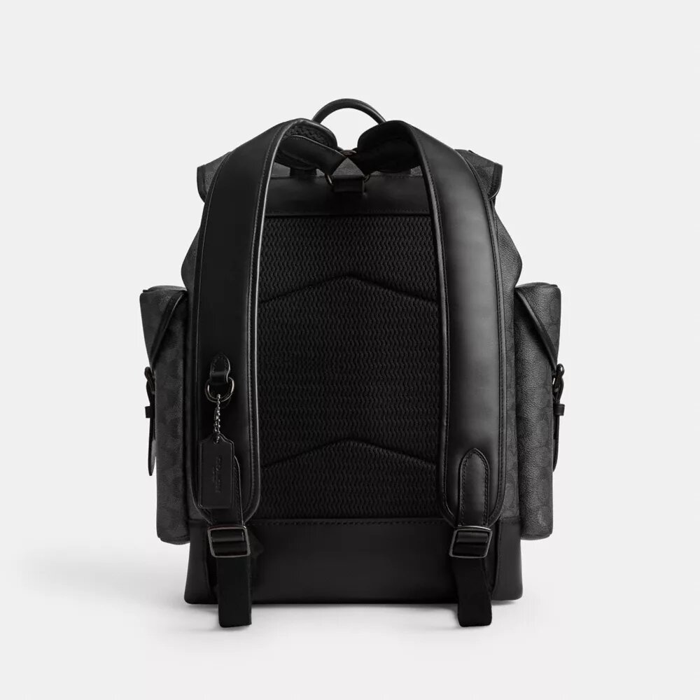 Mochila Hitch en Signature Canvas
