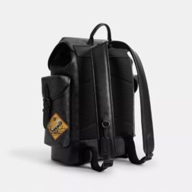 Mochila Hitch en Signature Canvas con parches
