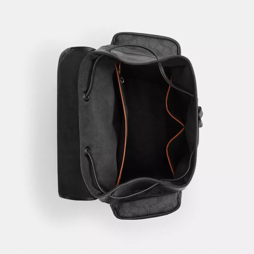 Mochila Hitch en Signature Canvas con parches