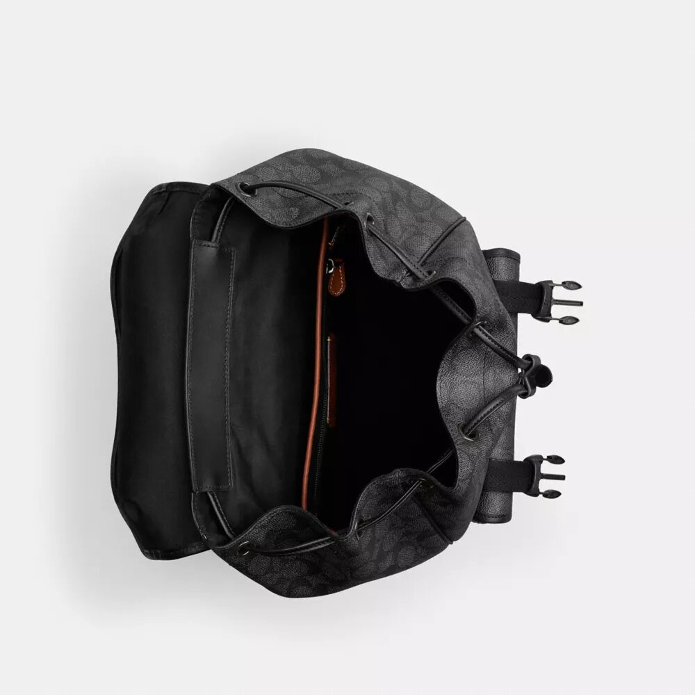Mochila League con solapa en Signature Canvas