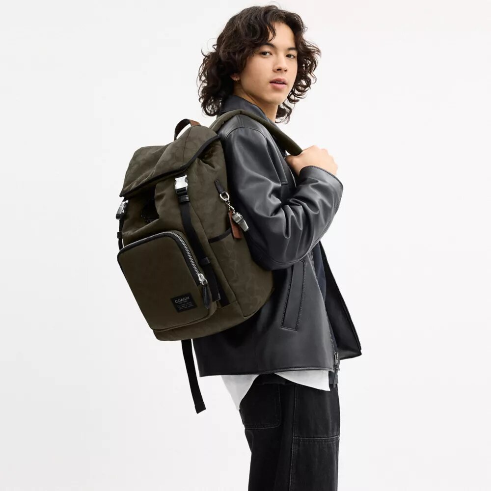 Mochila Logan en nailon exclusivo