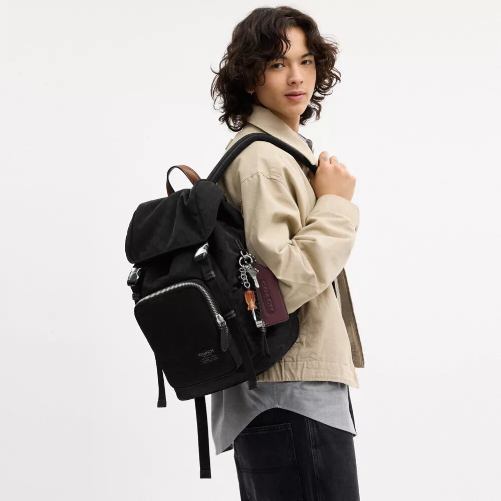 Mochila Logan en nailon exclusivo con Charms