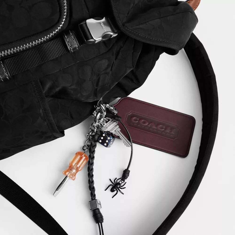 Mochila Logan en nailon exclusivo con Charms