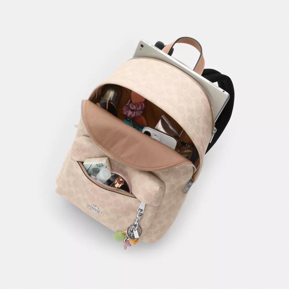 Mochila pequeña Taylor en Signature Canvas