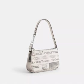 Nolita 19 con estampado de periódico