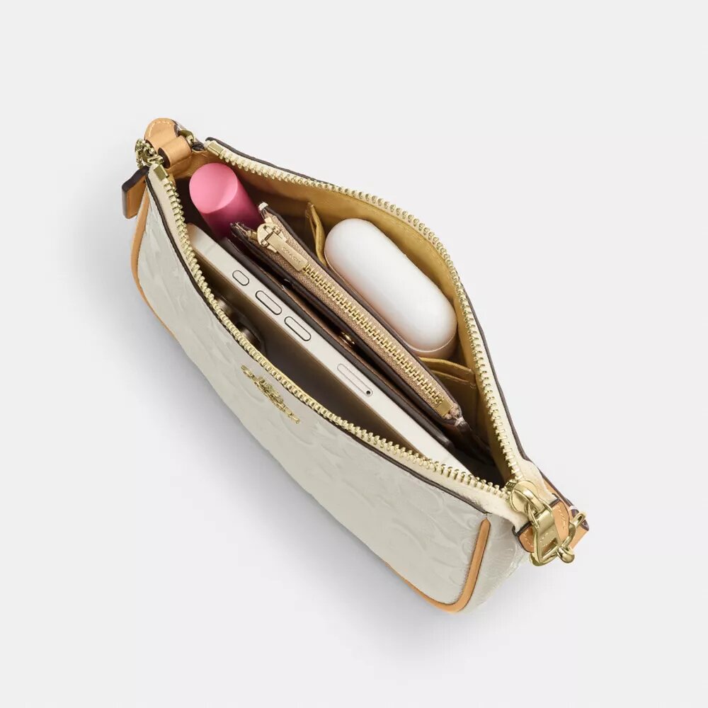 Nolita 19 en piel exclusiva con Charms