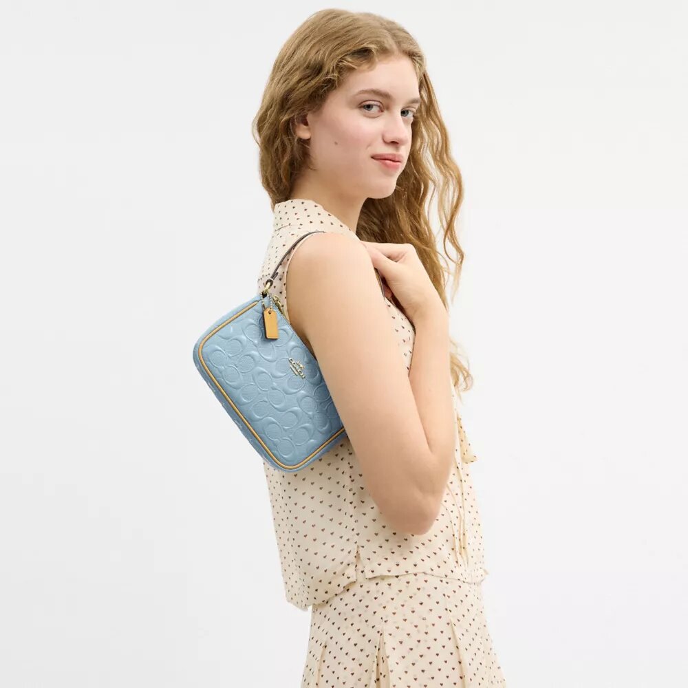 Nolita 19 en piel exclusiva con Charms