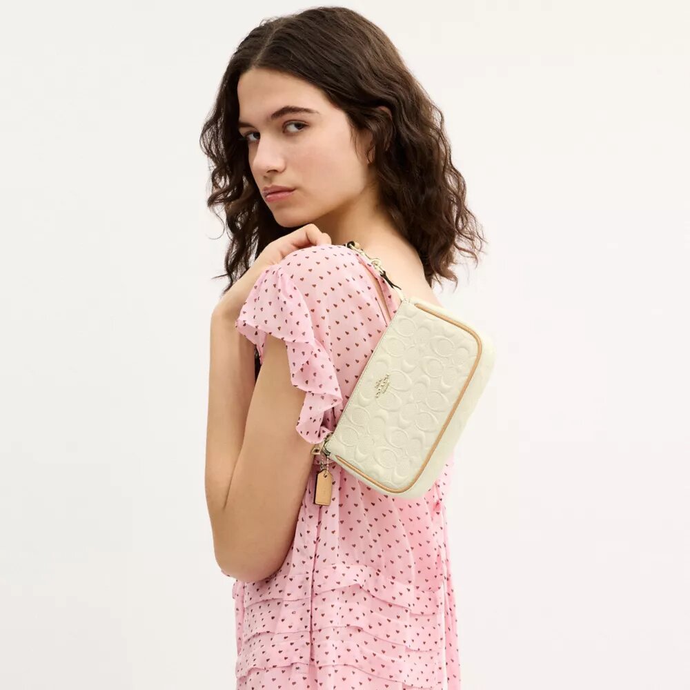 Nolita 19 en piel exclusiva con Charms