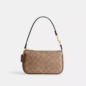 Nolita 19 en Signature Canvas