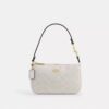 Nolita 19 en Signature Canvas
