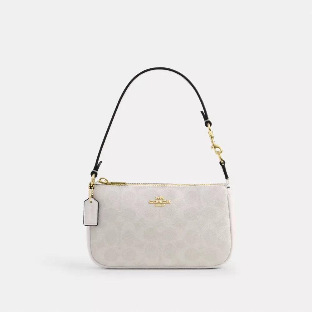 Nolita 19 en Signature Canvas