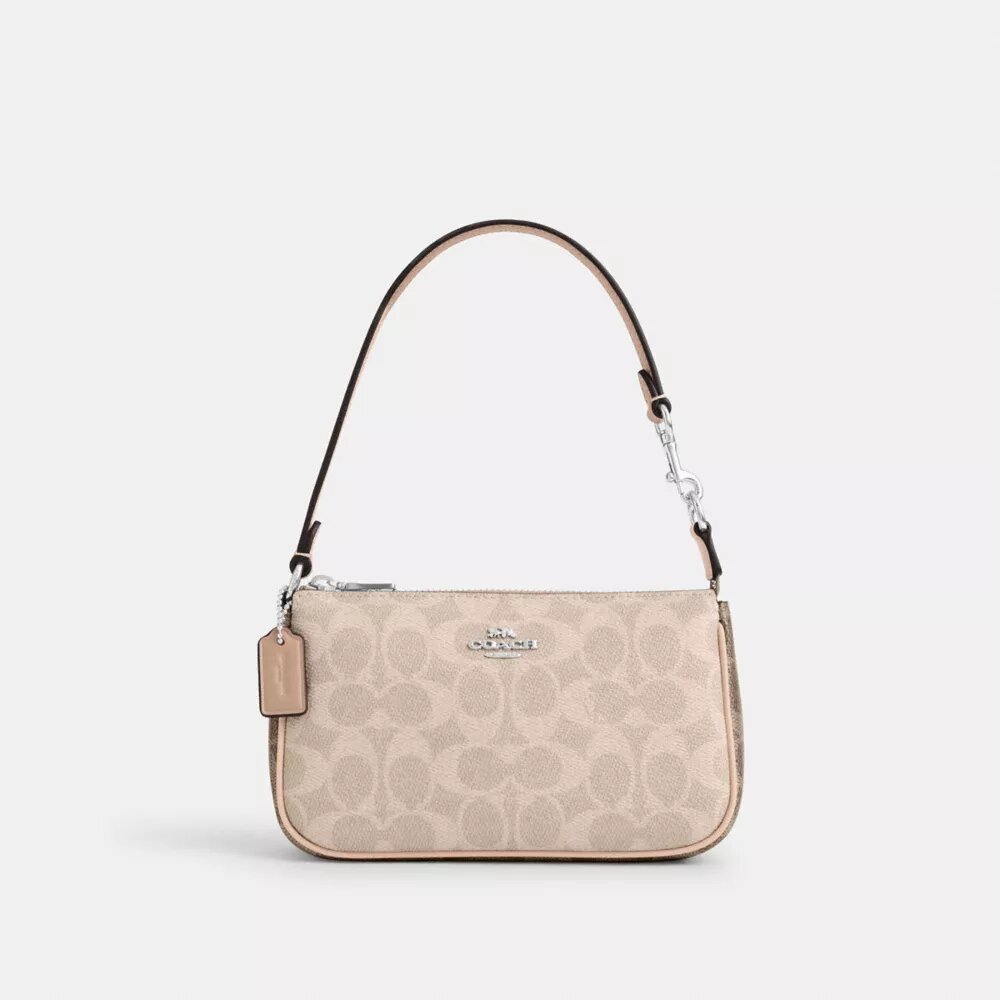 Nolita 19 en Signature Canvas