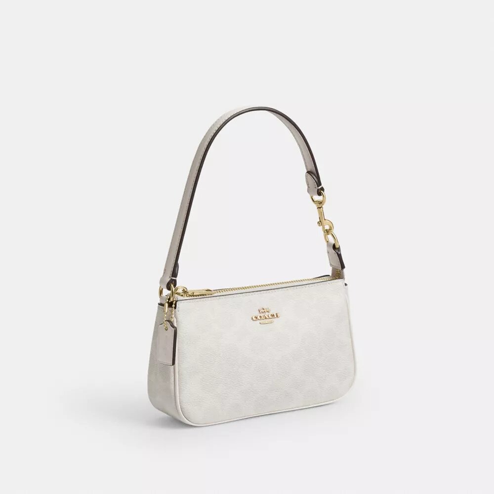 Nolita 19 en Signature Canvas