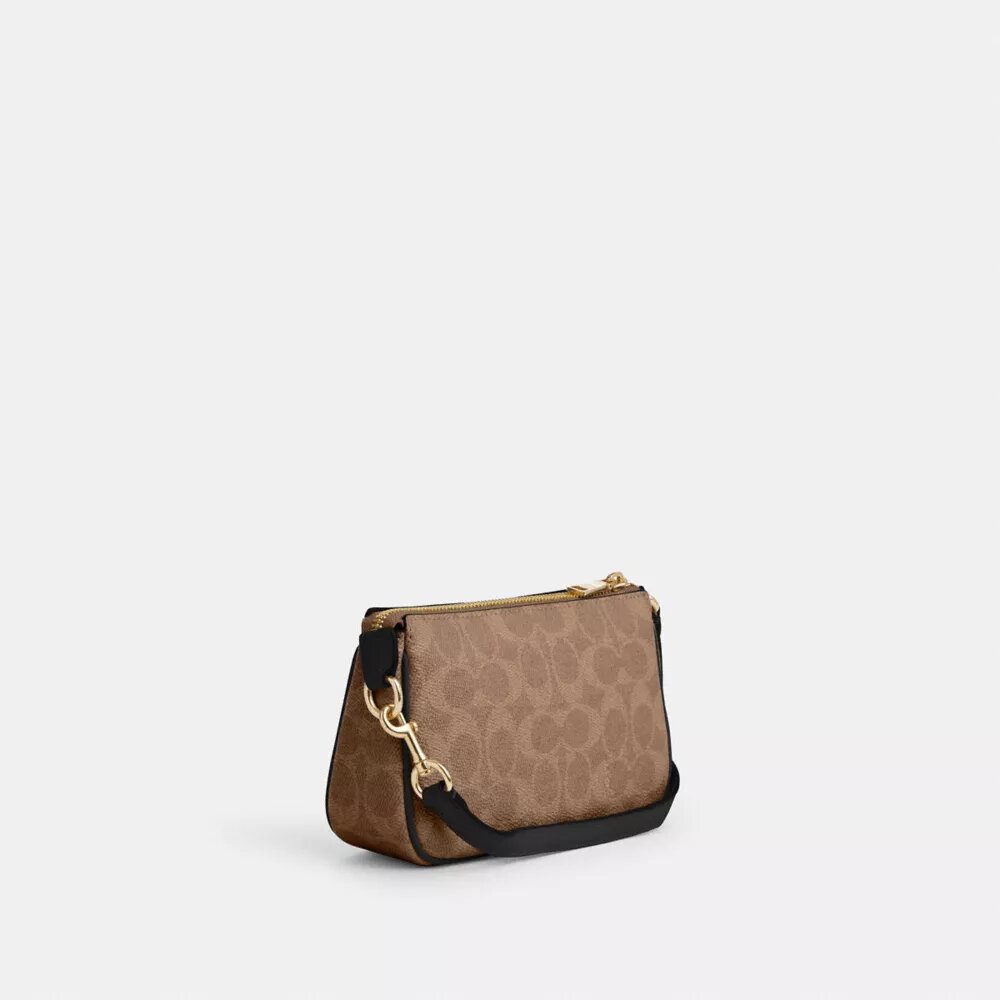 Nolita 19 en Signature Canvas