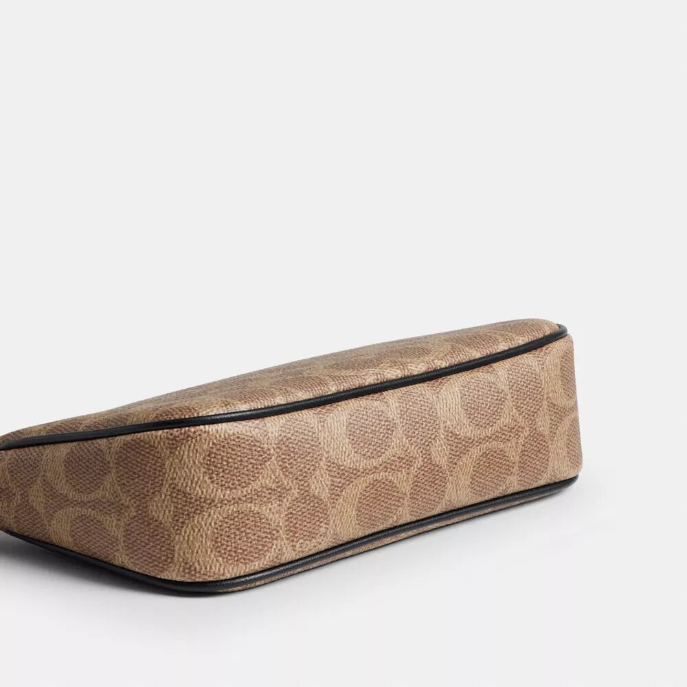 Nolita 19 en Signature Canvas