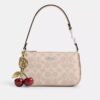 Nolita 19 en Signature Canvas
