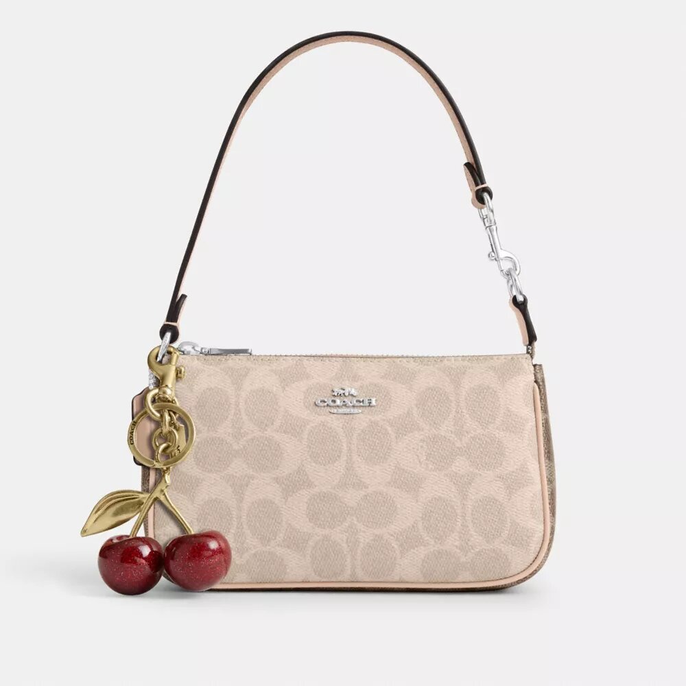 Nolita 19 en Signature Canvas