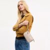 Nolita 19 en Signature Canvas
