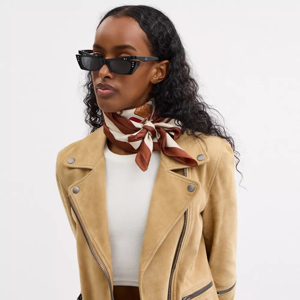 Pañuelo cuadrado de seda con estampado de bolso «Trompe L'oeil»