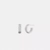 Pendientes Huggie con «C» repetida