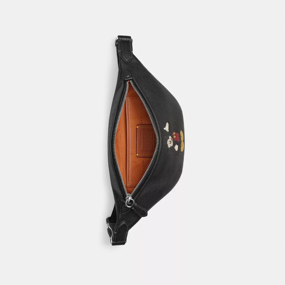 Riñonera Disney X Coach Charter 7 con Mickey Mouse
