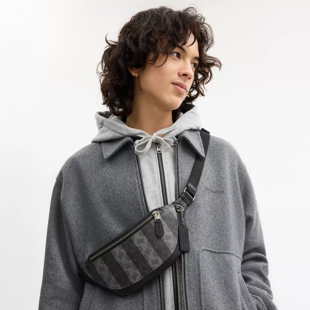 Riñonera Warren Mini en Signature Canvas a rayas