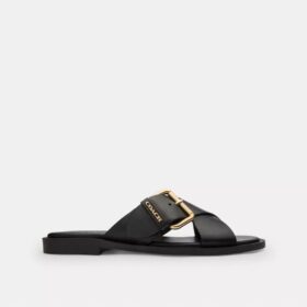 Sandalias con hebillas entrecruzadas