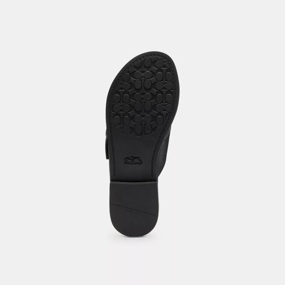 Sandalias con hebillas entrecruzadas