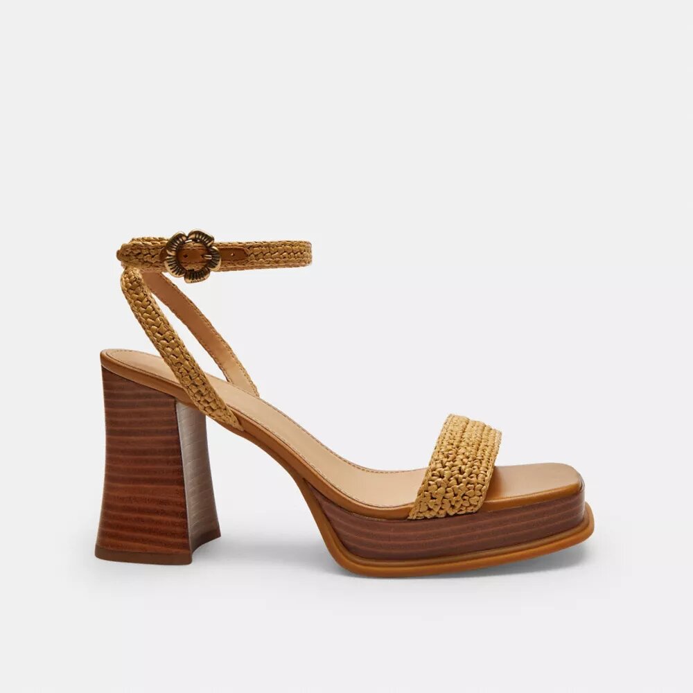 Sandalias de plataforma en rosa té
