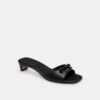 Sandalias de tacón bajo con lazo