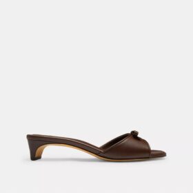 Sandalias de tacón bajo con lazo