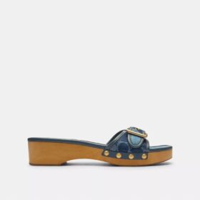 Sandalias Margot de madera con patchwork de denim característico